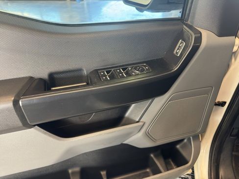 Used 2022 Ford F150 XL w/ Trailer Tow Package image 9