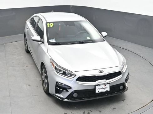 Used 2019 Kia Forte LXS FWD image 22
