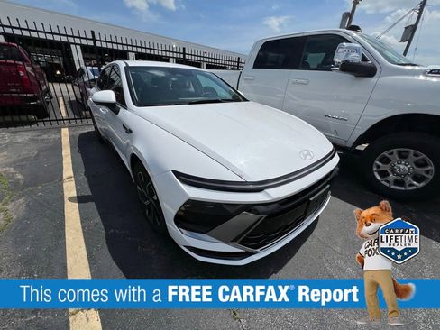 Used 2025 Hyundai Sonata SEL FWD image 2