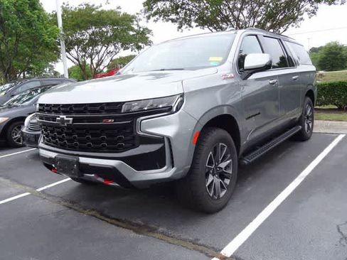 Used 2024 Chevrolet Suburban Z71 w/ Z71 Off-Road Package AWD/4WD image 1