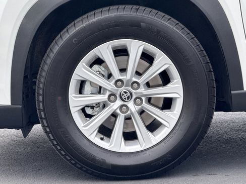 Used 2025 Toyota Grand Highlander AWD image 36