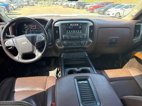 Used 2016 Chevrolet Silverado 2500 High Country w/ High Country Premium Package AWD/4WD image 11