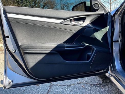 Used 2019 Honda Civic EX image 22