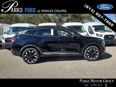 Used 2023 Kia Sportage X-Line w/ X-Line Premium Package image 3