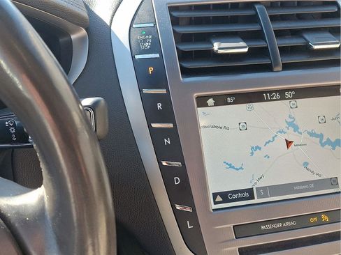 Used 2019 Lincoln MKZ Reserve image 16