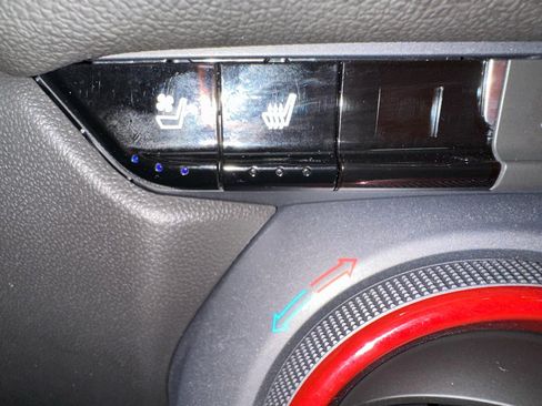 Certified 2025 Chevrolet Blazer RS w/ Enhanced Convenience Package image 39