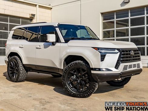 Used 2024 Lexus GX 550 image 1