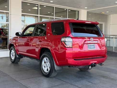 Used 2018 Toyota 4Runner SR5 RWD image 9