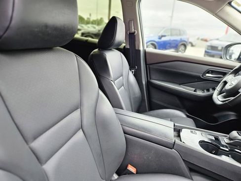 Certified 2023 Nissan Rogue SV w/ SV Premium B Package image 14