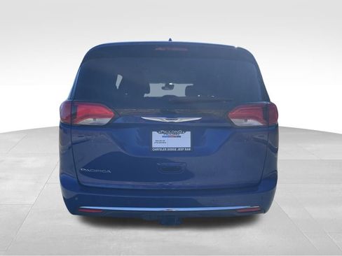 Used 2019 Chrysler Pacifica Touring Plus image 6