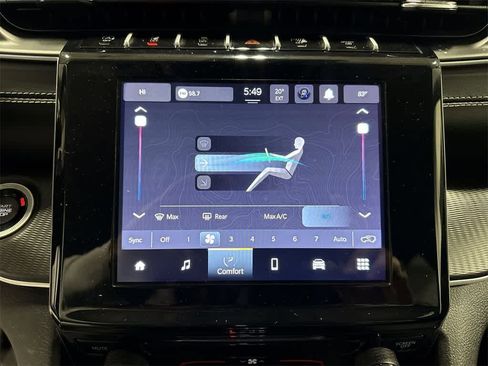 Used 2023 Jeep Grand Cherokee Laredo image 19