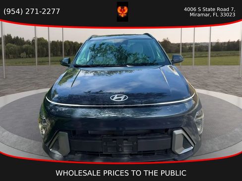 Used 2025 Hyundai Kona SEL AWD/4WD image 2