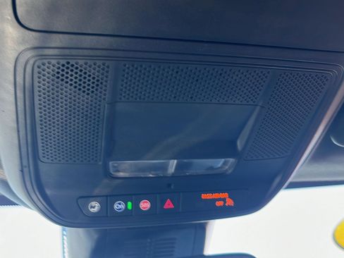 Used 2025 GMC Terrain Elevation image 16