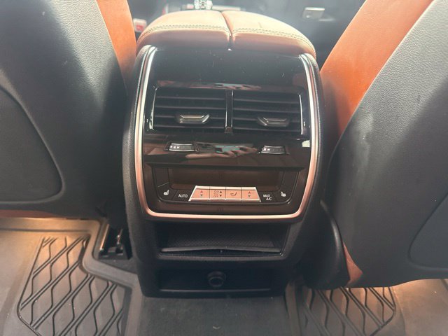 Used 2022 BMW X5 xDrive40i w/ M Sport Package AWD/4WD image 13