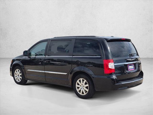 Used 2013 Chrysler Town & Country Touring FWD image 8