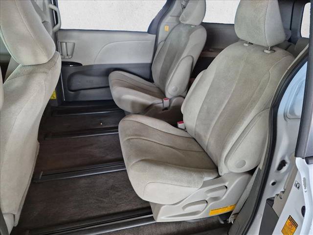 Used 2013 Toyota Sienna L FWD image 17