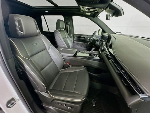 Used 2022 Cadillac Escalade Sport w/ Touring Package AWD/4WD image 31