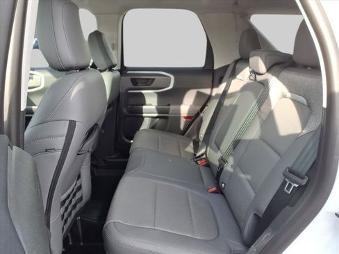 Used 2025 Ford Bronco Sport Badlands image 10