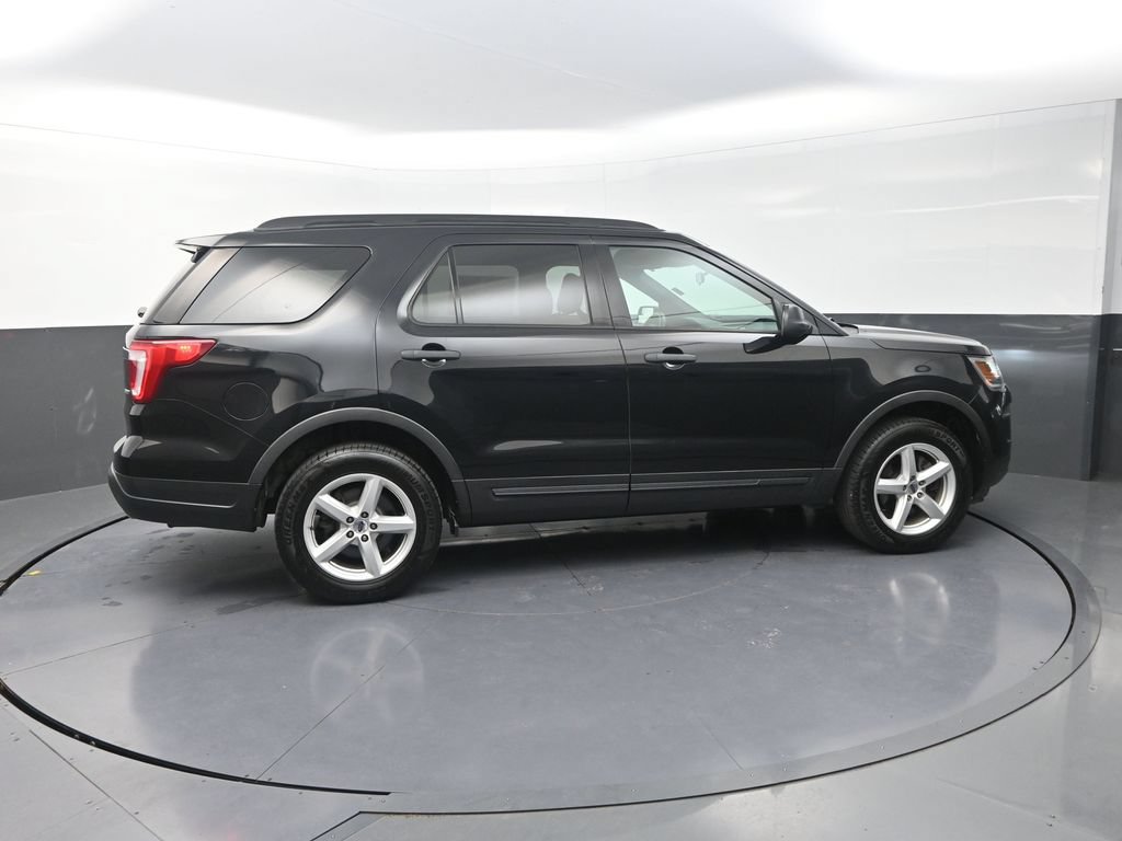 Used 2018 Ford Explorer 4WD w/ Class II Trailer Tow Package image 11