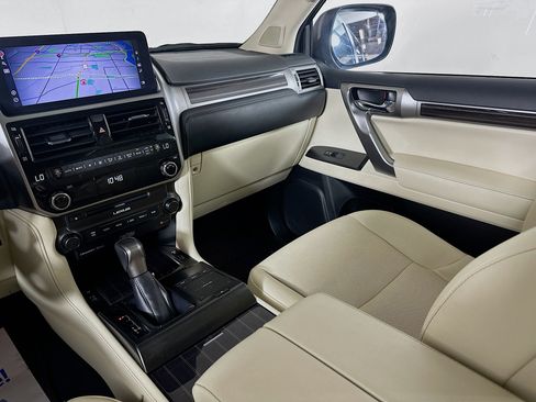 Used 2023 Lexus GX 460 Premium AWD/4WD image 23