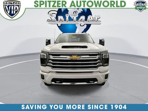 Used 2024 Chevrolet Silverado 2500 High Country w/ High Country Premium Package AWD/4WD image 4