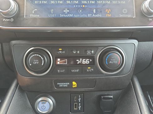 Used 2024 Nissan Leaf S FWD image 25