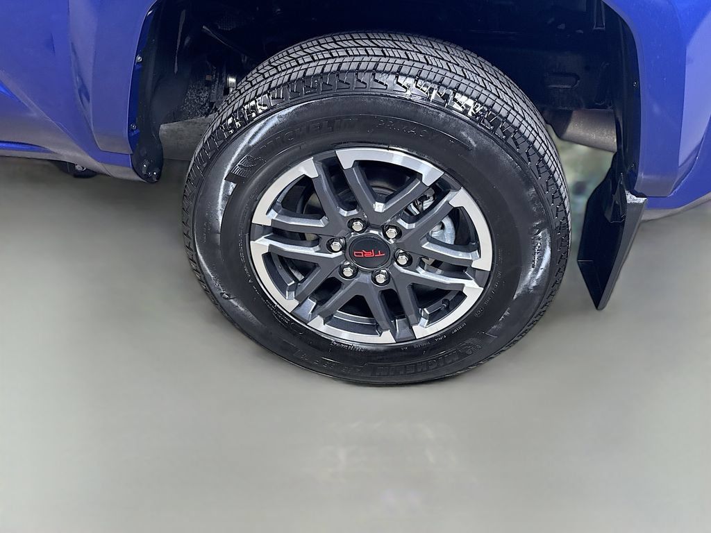 Certified 2024 Toyota Tacoma TRD Sport AWD/4WD image 9