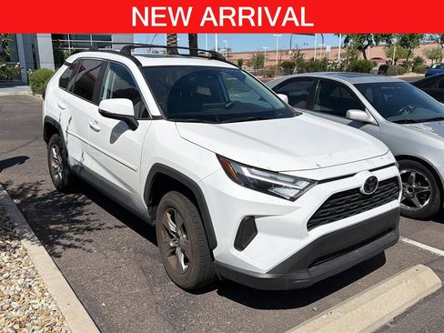 Used 2022 Toyota RAV4 XLE w/ Convenience Package image 1
