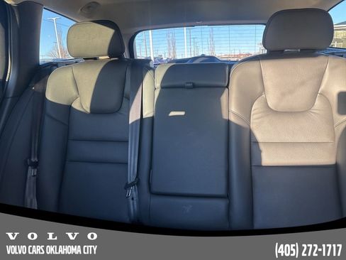 Certified 2025 Volvo V60 B5 Cross Country Plus image 11