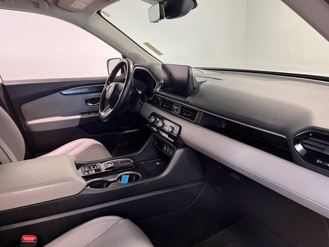 Used 2025 Honda Pilot Elite image 11