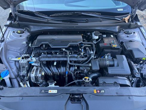 Used 2025 Hyundai Elantra SEL image 29