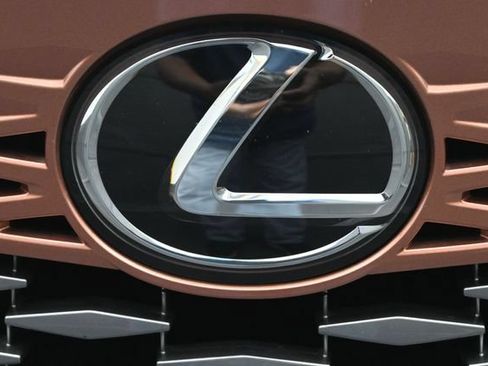 Used 2023 Lexus RX 350 Premium Plus w/ Accessory Package AWD/4WD image 32