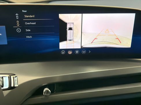 New 2026 Cadillac Vistiq Premium Luxury AWD/4WD image 23