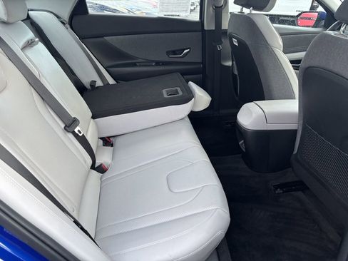 Used 2024 Hyundai Elantra Limited FWD image 31