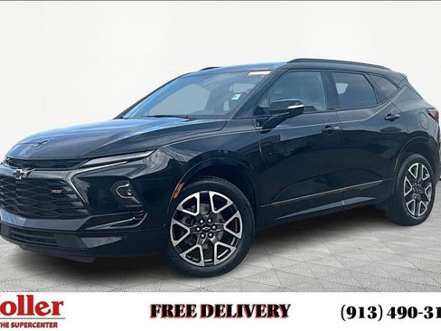 Used 2023 Chevrolet Blazer RS image 1