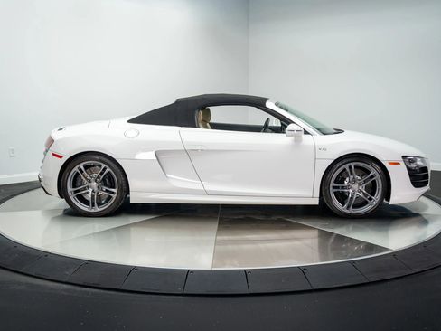 Used 2011 Audi R8 V10 image 10