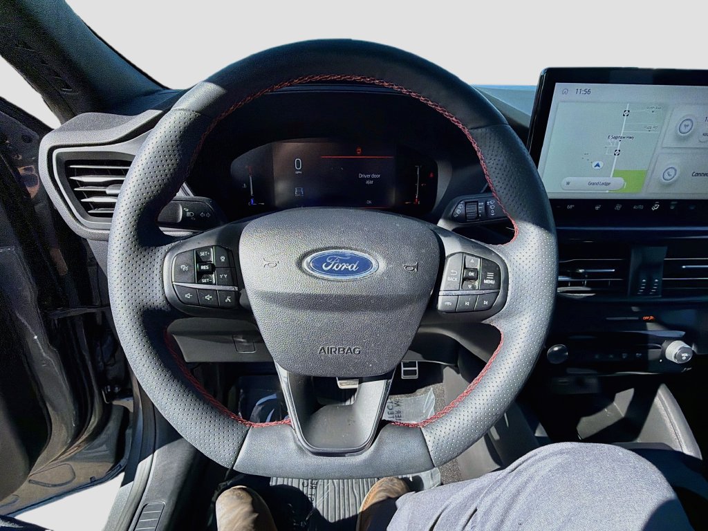 Used 2024 Ford Escape ST-Line w/ Tech Pack #1 AWD/4WD image 11