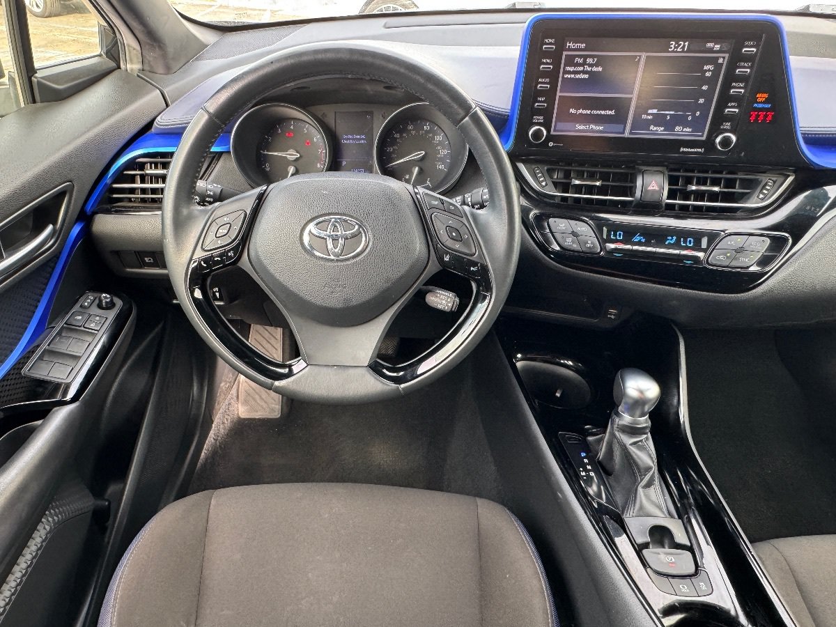 Used 2020 Toyota C-HR XLE FWD image 19