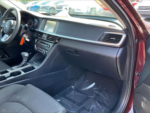 Used 2019 Kia Optima LX image 16