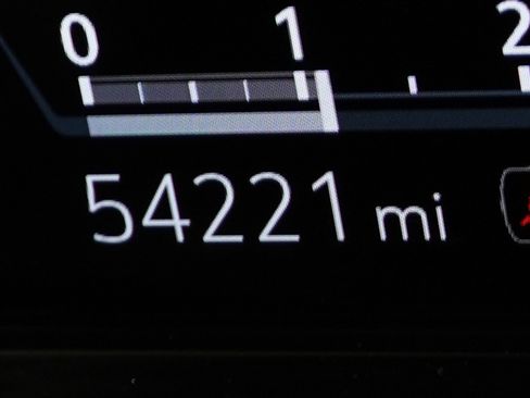 Used 2021 Cadillac Escalade Sport Platinum w/ LPO, ONYX Package image 22