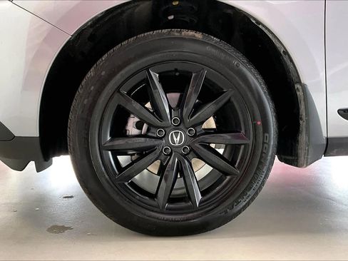 Used 2025 Acura RDX SH-AWD image 8