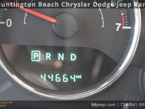 Used 2017 Jeep Wrangler Unlimited Rubicon w/ Connectivity Group image 18