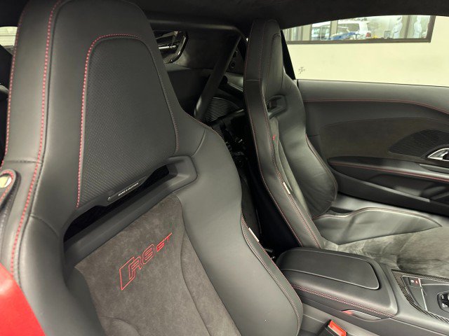 Used 2023 Audi R8 V10 GT RWD image 40