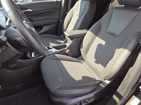 Used 2023 Buick Encore GX Select w/ Sport Touring Package FWD image 33
