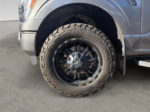 Used 2022 Ford F150 XLT w/ Equipment Group 302A High AWD/4WD image 9