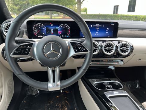 Certified 2025 Mercedes-Benz CLA 250 image 30