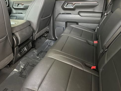 Used 2024 GMC Sierra 1500 SLT image 4