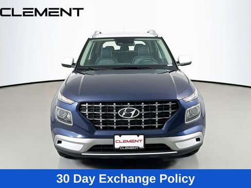 Certified 2026 Hyundai Venue SEL FWD image 3
