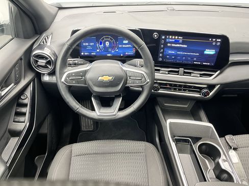 Certified 2025 Chevrolet Equinox LT image 13