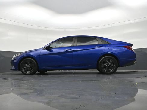 Used 2023 Hyundai Elantra SEL FWD image 30